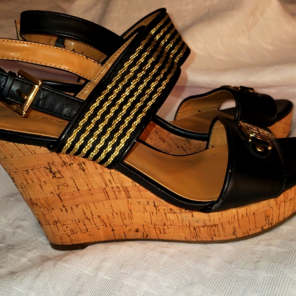 Wedge - Picture 7 of 14